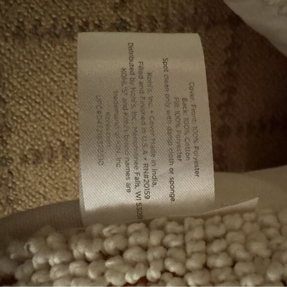 Celebrate Together Give Thanks Looped Stitch Thanksgiving Pillows NWOT set of 2 - Picture 7 of 11